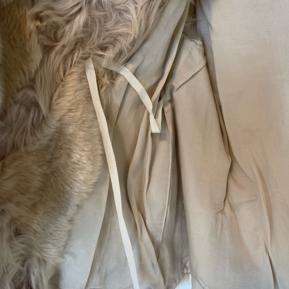 Stella McCartney Fur Free Fur FW18 Vest - Picture 5 of 10